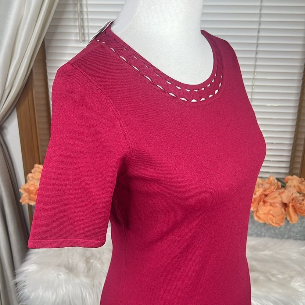 WHBM Short Sleeve Cutout Top Size Small Petite - Picture 3 of 6